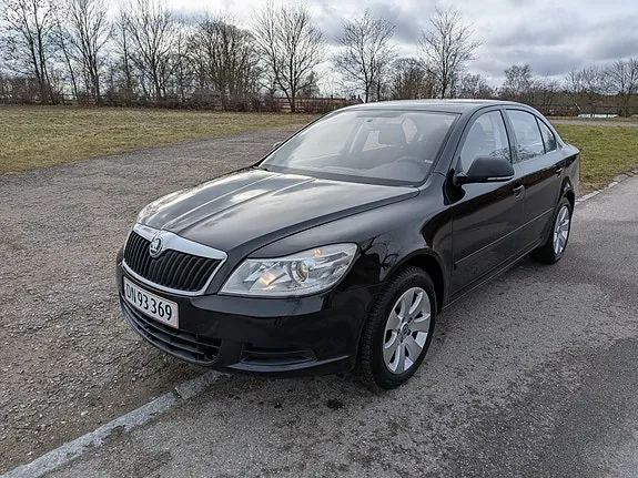 Skoda Octavia 2011 photo 3