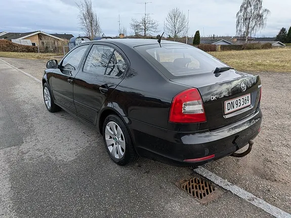 Skoda Octavia 2011 photo 4