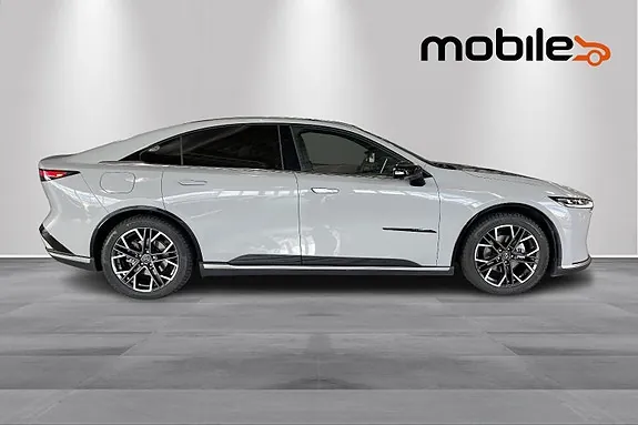Mazda 6E 2026 photo 2