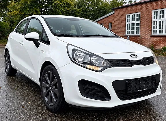 Kia Rio 2013 photo 2