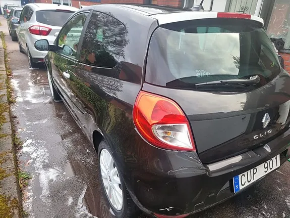 Renault Clio 2010 photo 4