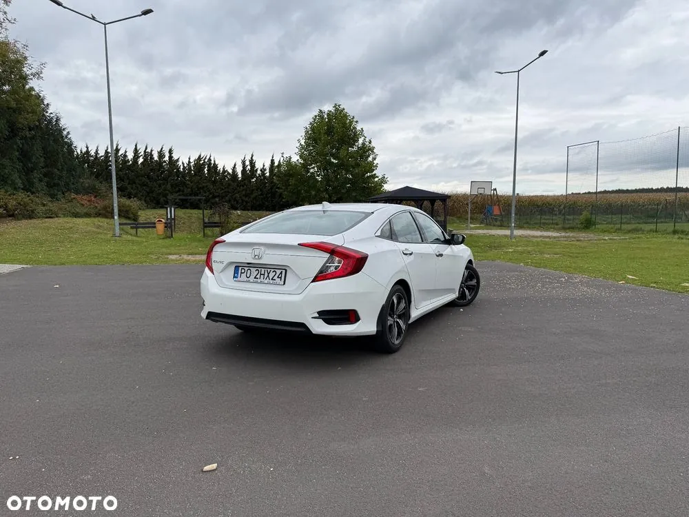 Honda Civic 2018 photo 4