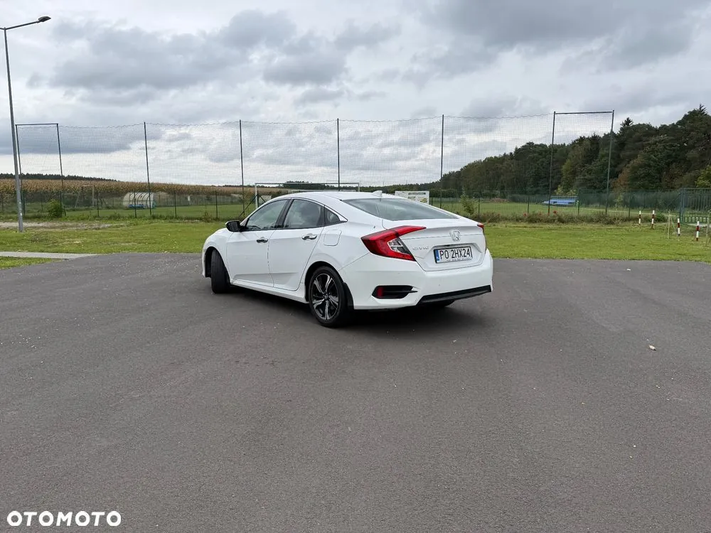 Honda Civic 2018 photo 3