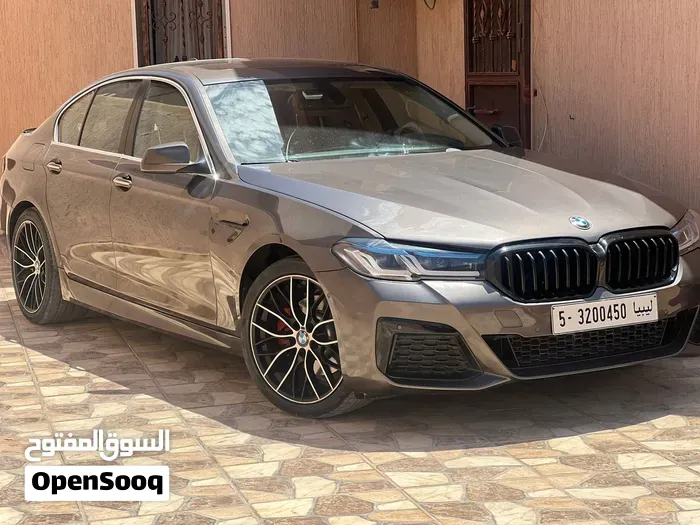 BMW 5 Series 2023 photo 3