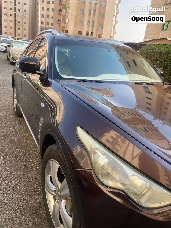 Infiniti Fx35 2010 photo 2