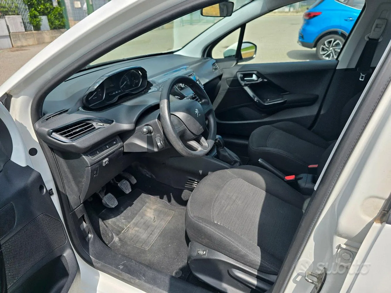 Peugeot 208 2018 photo 5
