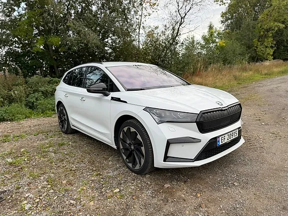 Skoda Enyaq 2023 photo 3