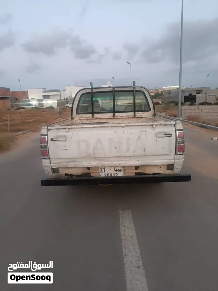 Toyota Hilux 2003 photo 2
