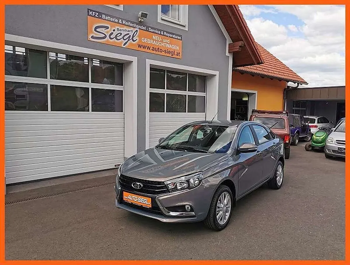 Lada Vesta