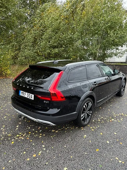 Volvo V90 Cross Country 2020 photo 2