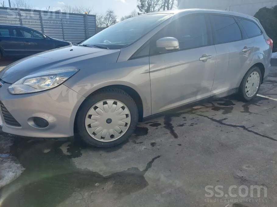 Ford Focus 2014 photo 2