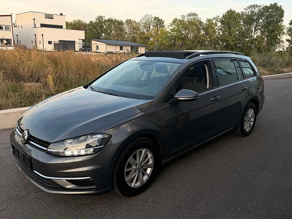 Volkswagen Golf 2019 photo 2