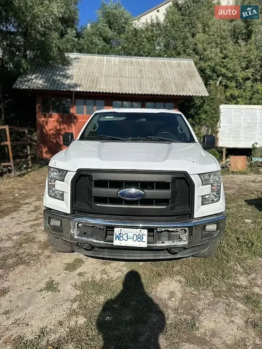 Ford F-150 2015 photo 2
