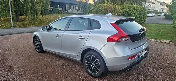 Volvo V40 2018 photo 2