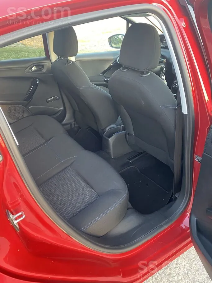 Peugeot 208 2017 photo 5