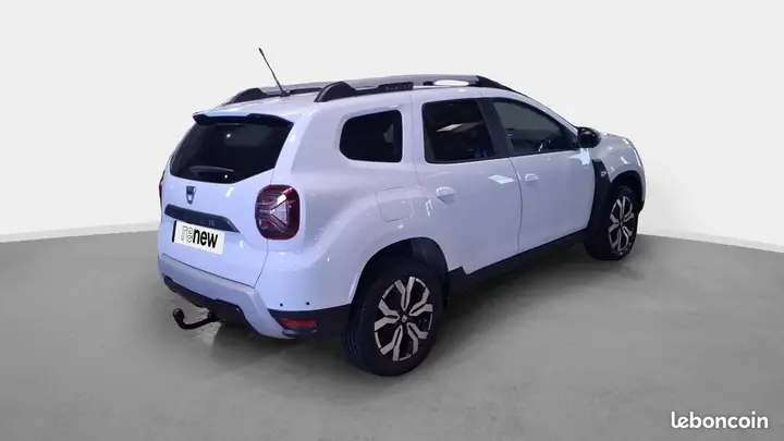 Dacia Duster 2022 photo 2
