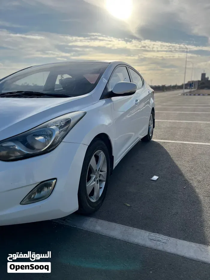 Hyundai Elantra 2012 photo 2