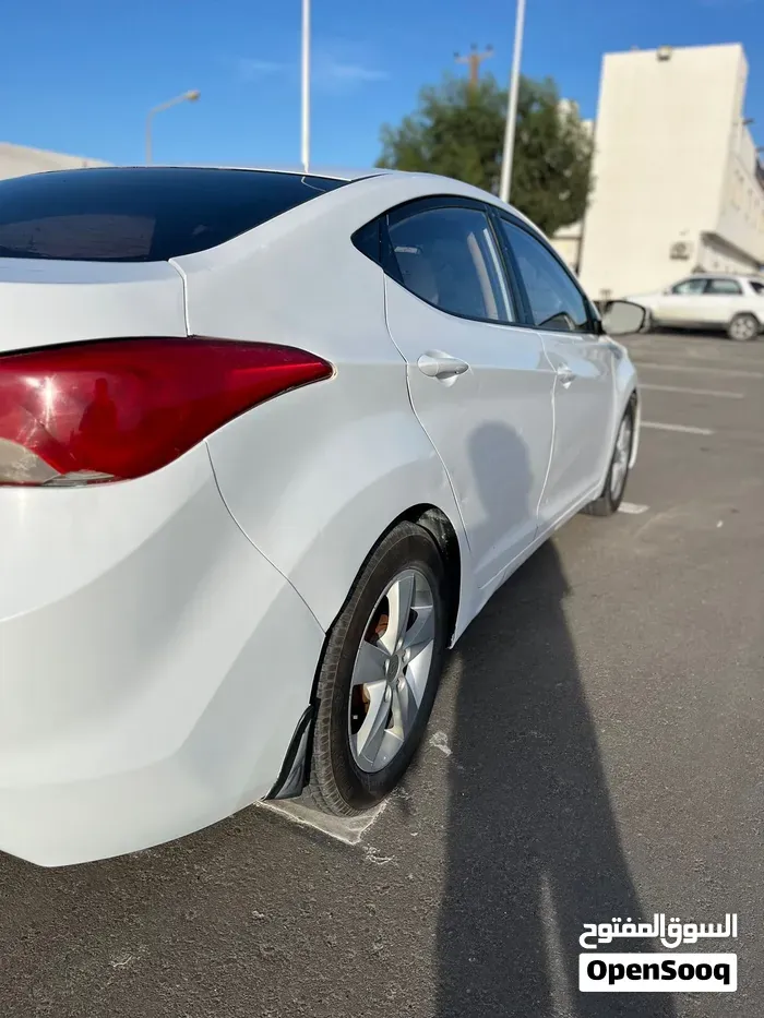 Hyundai Elantra 2012 photo 3