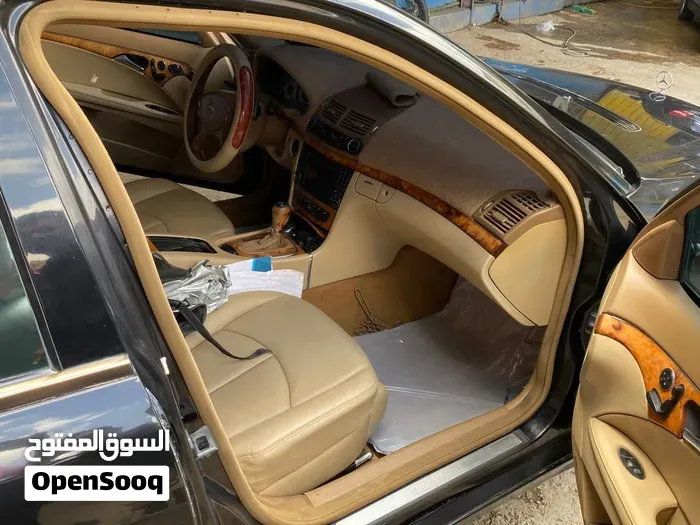 Mercedes-Benz E-Class 2009 photo 4