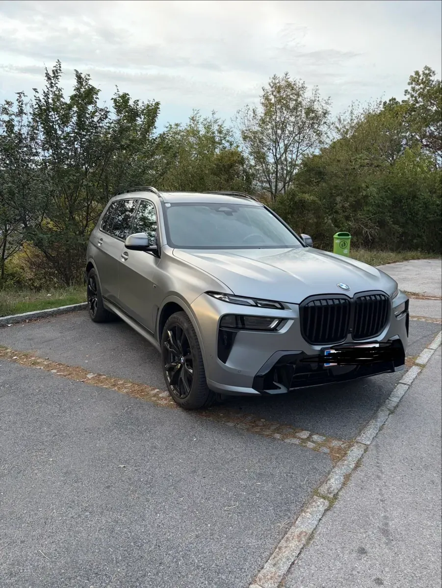 BMW X7 2024 photo 2