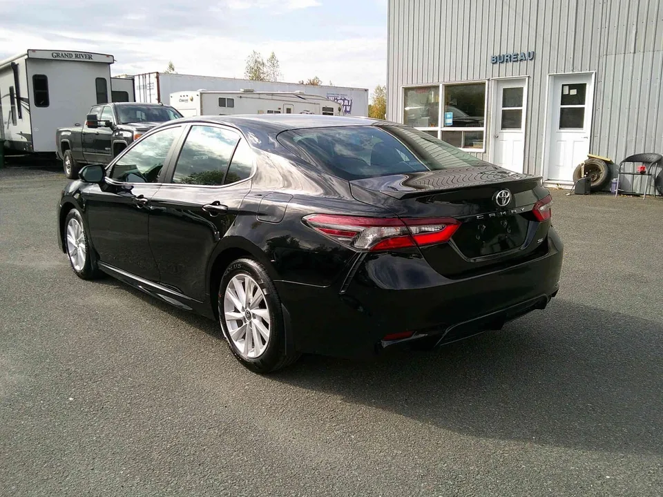 Toyota Camry 2024 photo 3