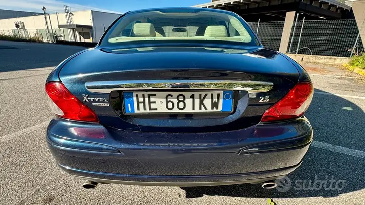 Jaguar X-Type 2026 photo 2