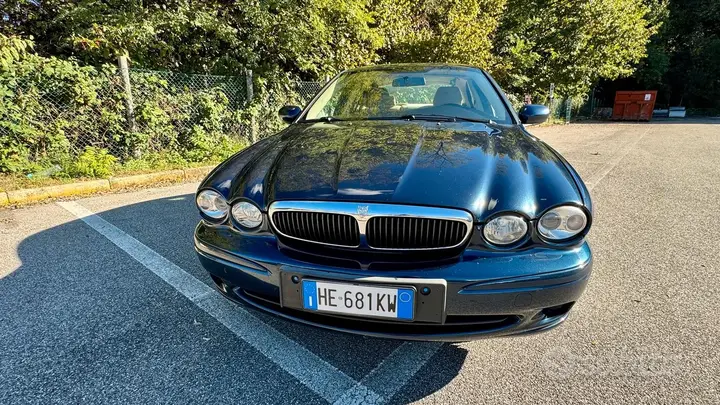 Jaguar X-Type