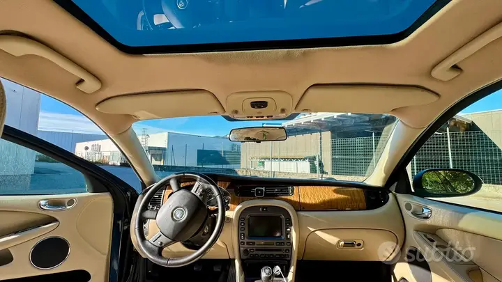 Jaguar X-Type 2026 photo 5