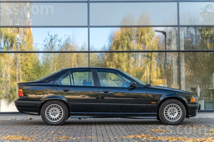 BMW 328I 1997 photo 4