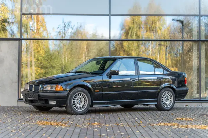 BMW 328I