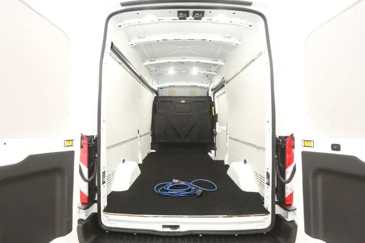 Ford E-Transit 2023 photo 3