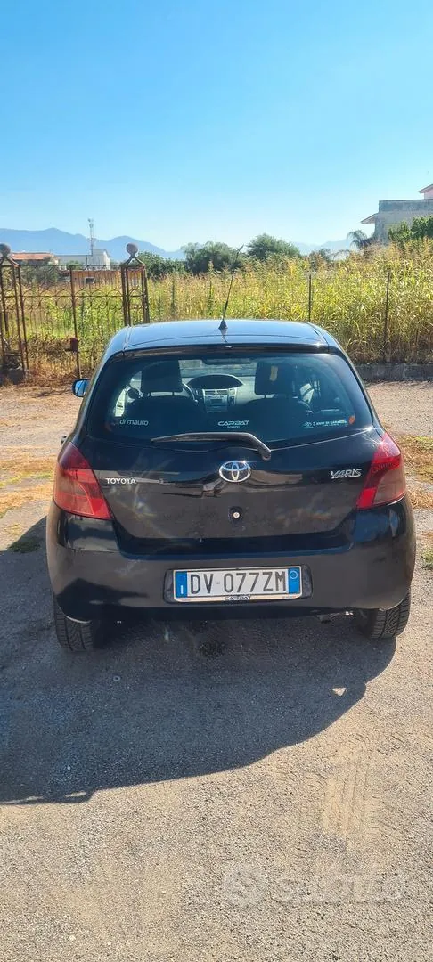 Toyota Yaris 2009 photo 3