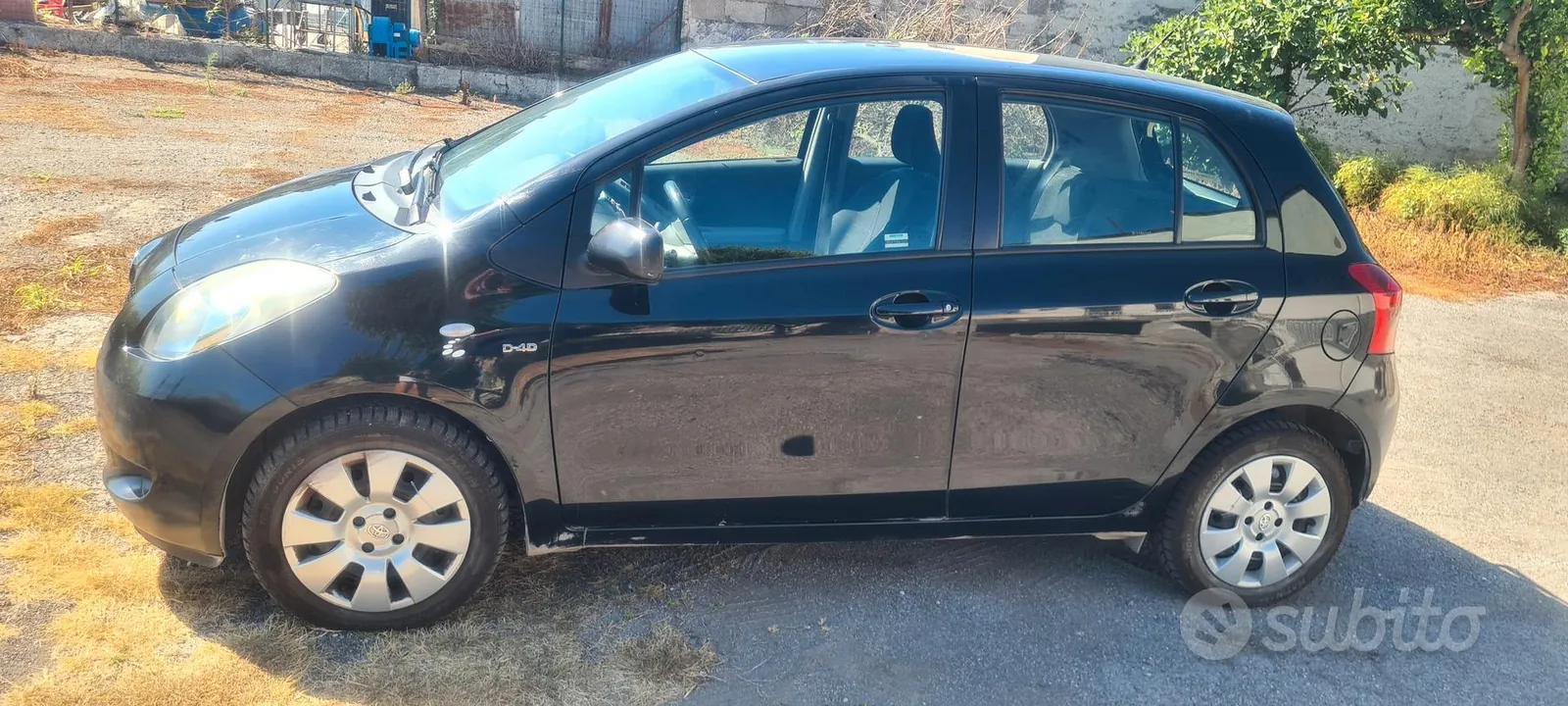 Toyota Yaris 2009 photo 2