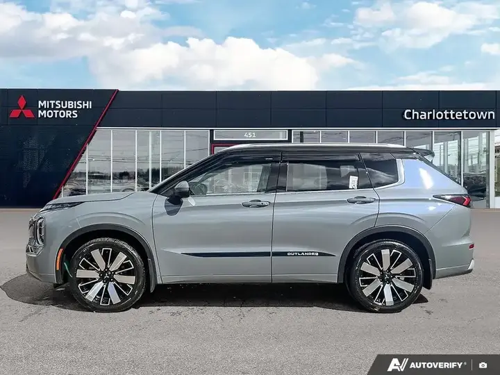 Mitsubishi Outlander 2026 photo 3