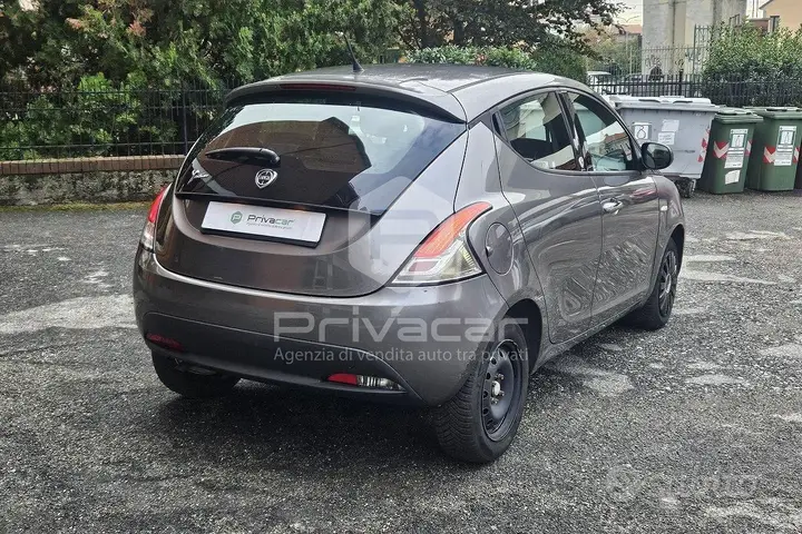 Lancia Ypsilon 2013 photo 5