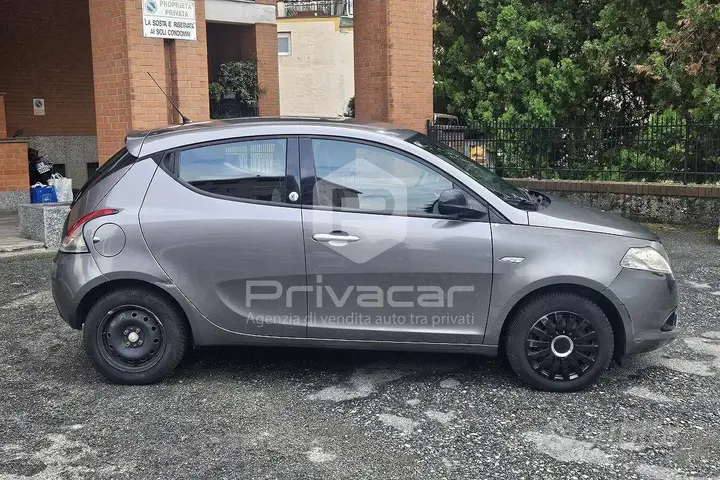 Lancia Ypsilon 2013 photo 4