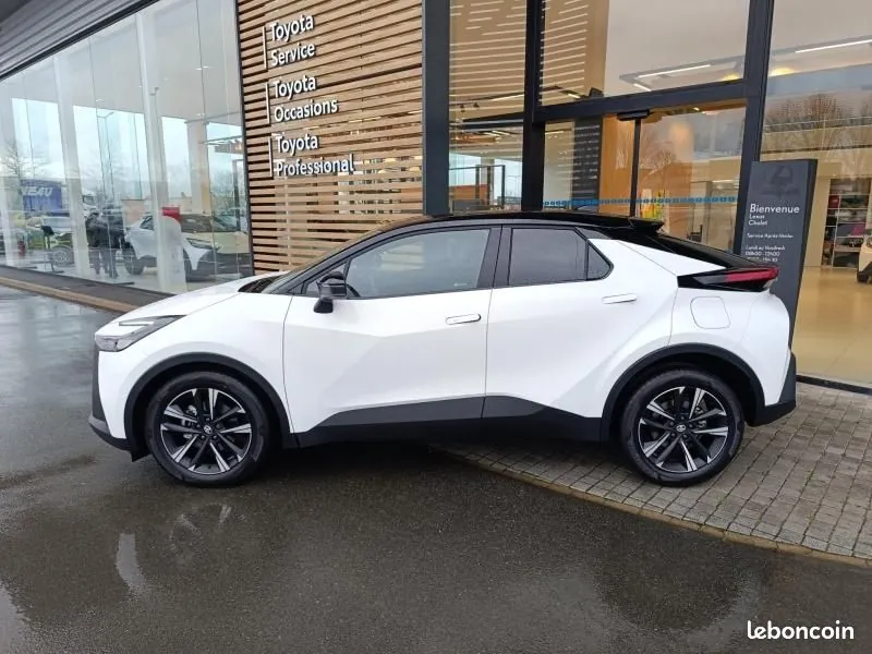 Toyota C-Hr 2026 photo 2