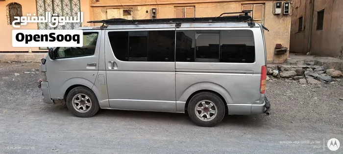 Toyota Hiace 2012 photo 4