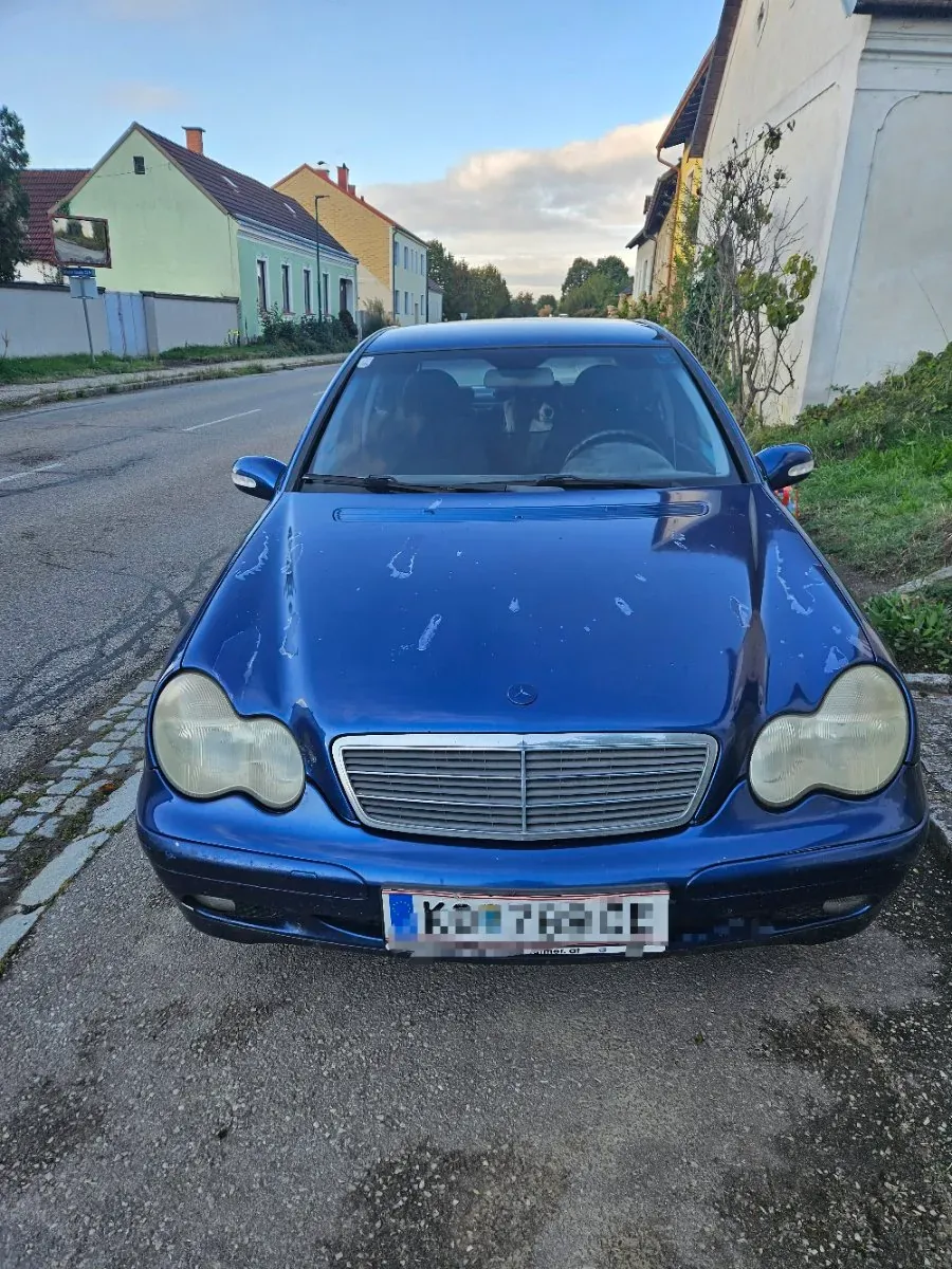 Mercedes-Benz C-Class 2001 photo 2