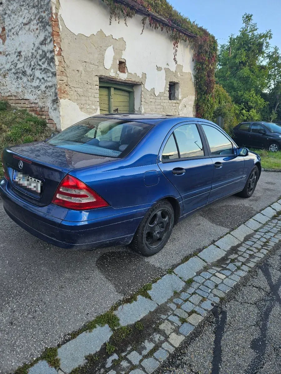 Mercedes-Benz C-Class 2001 photo 3
