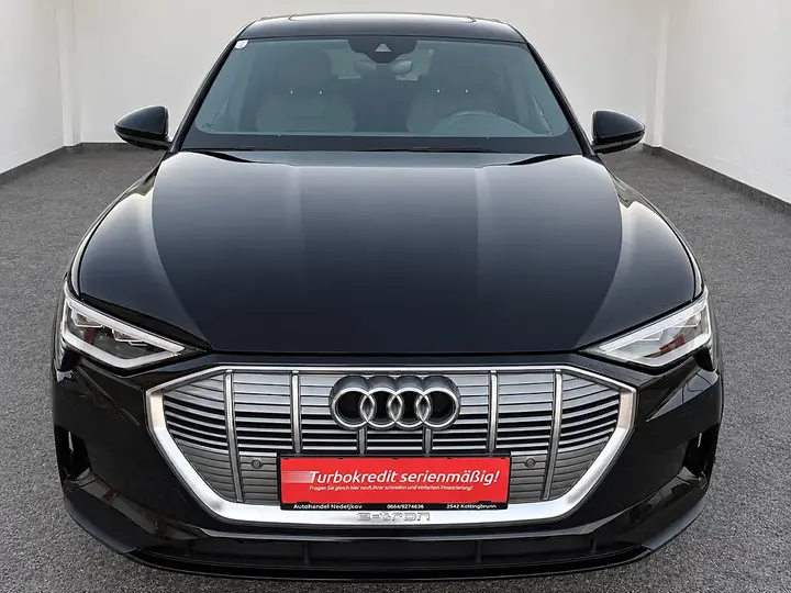 Audi E-Tron 2022 photo 2