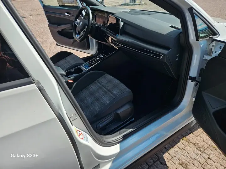 Volkswagen Golf 2022 photo 5