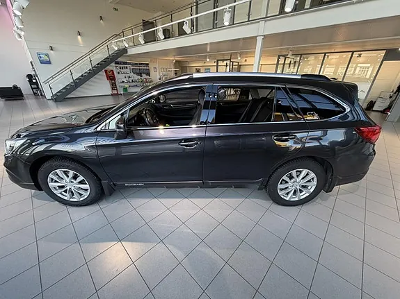 Subaru Outback 2018 photo 2