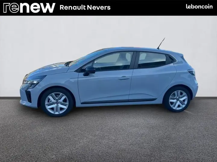 Renault Clio 2024 photo 2