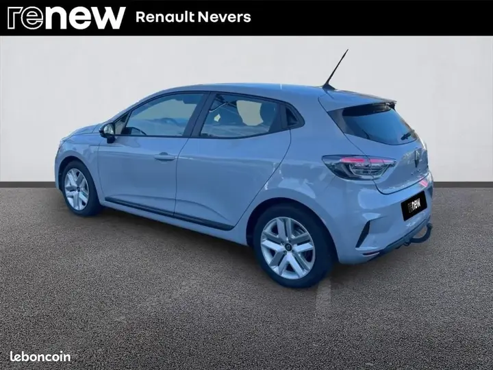 Renault Clio 2024 photo 3