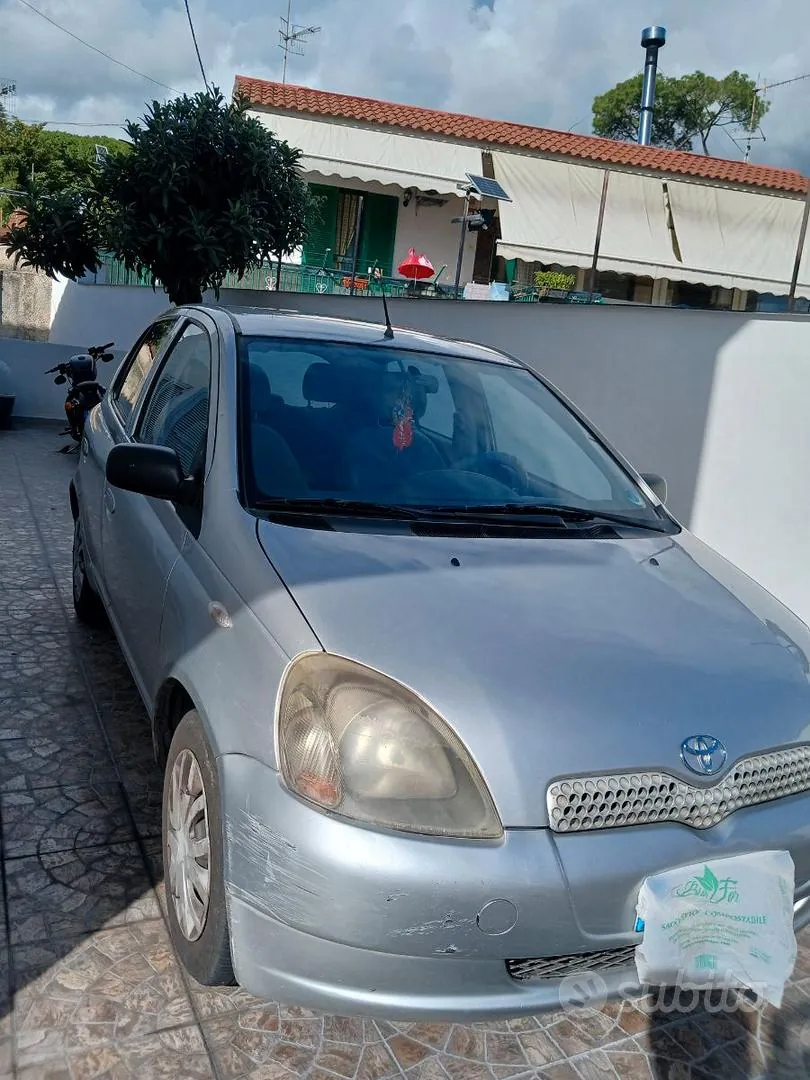 Toyota Yaris 1999 photo 4