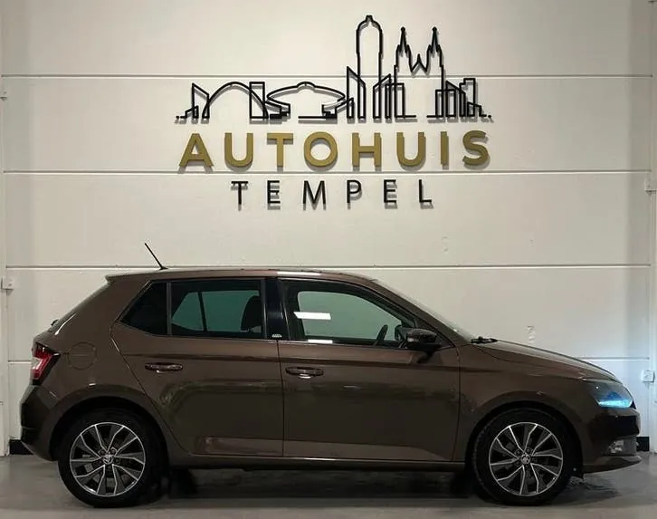 Skoda Fabia 2015 photo 3