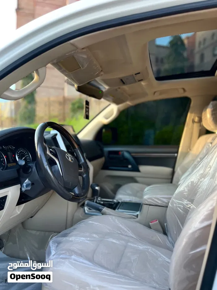 Toyota Land Cruiser 2019 photo 2