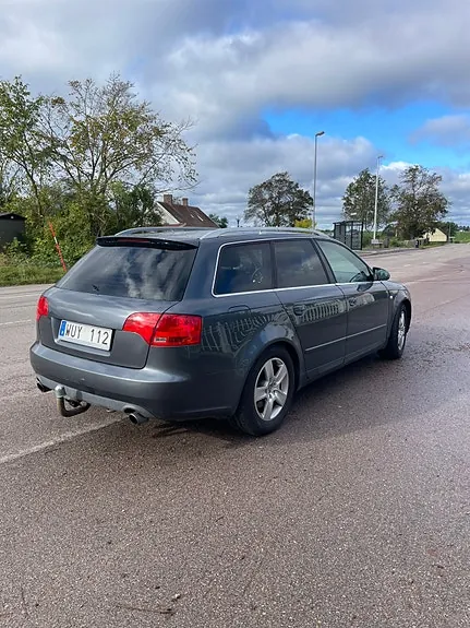 Audi A4 2005 photo 2