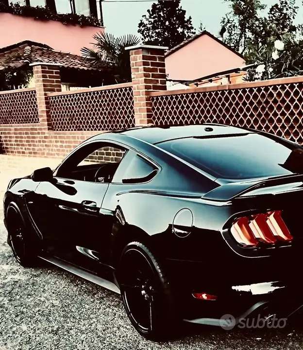 Ford Mustang 2019 photo 2